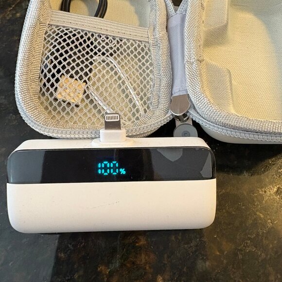 5200mAh Mini Portable Charger Power Bank with USB-C Cable plus storage case. - Picture 1 of 7